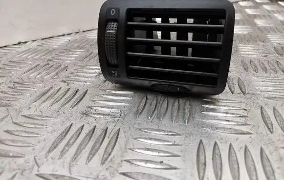 Volkswagen PASSAT B5.5 Dashboard side air vent grill/cover trim 3B0819704D