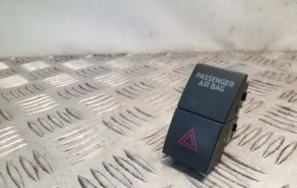 Skoda Superb B8 (3V) Hazard light switch 3V0953507