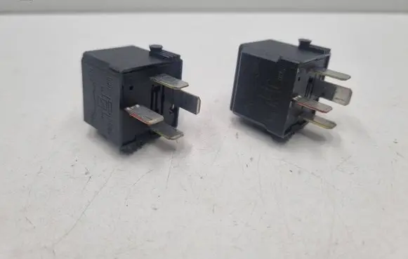 Mercedes-Benz E W212 Other relay A0025427219 0025427219 4RA00779113