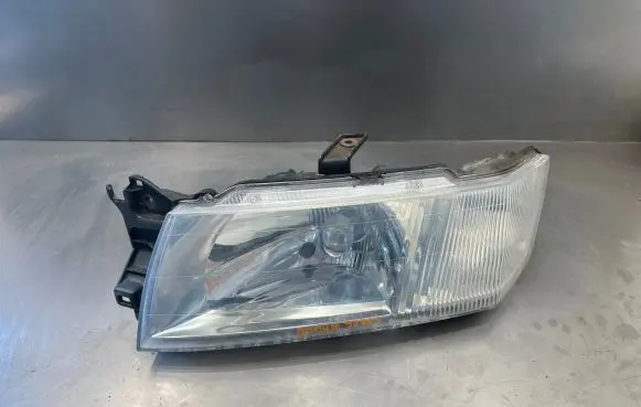 Mitsubishi Space Wagon Headlight/headlamp 10087265 9332 2V6055W