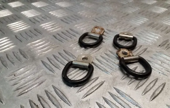 Jeep Patriot Tie down hook / loop 