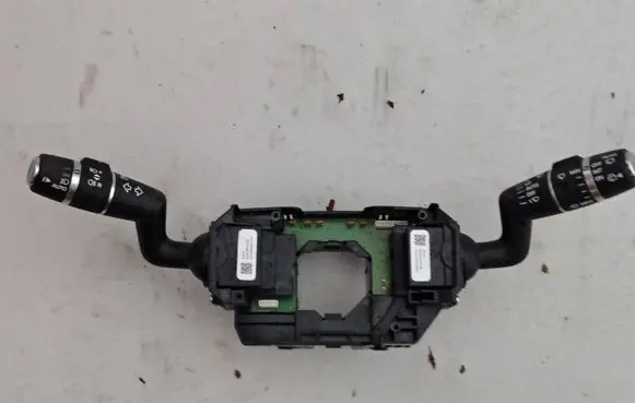 Land Rover Evoque I Wiper turn signal indicator stalk/switch DPNA-13N064-DA
