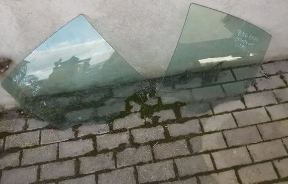 BMW 7 E65 E66 Rear door window glass