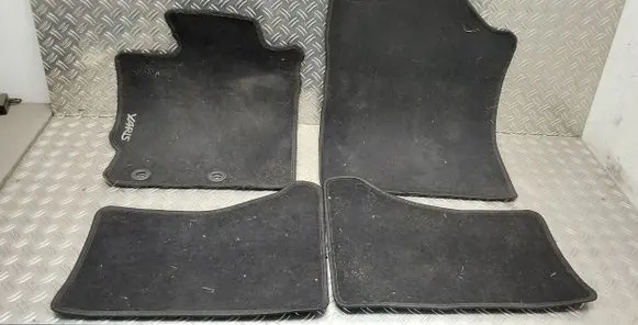Toyota Yaris Car floor mat set 