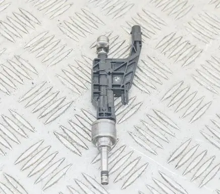 BMW X5 G05 Fuel injector 8656548 0261500437