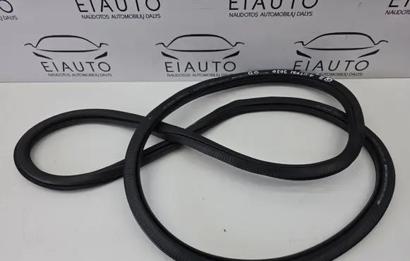Audi Q2 - Rubber seal rear door 81A833721A