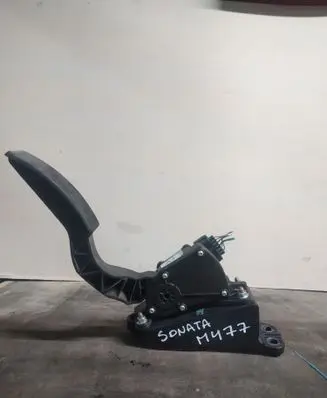 Hyundai Sonata Accelerator throttle pedal HNF050829A014264 J1505A49180000 327103K900