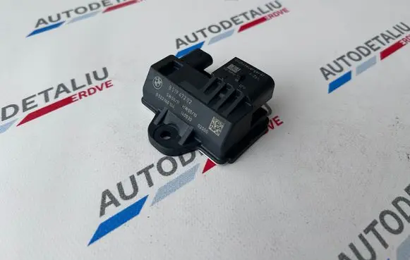 BMW 3 F30 F35 F31 Glow plug pre-heat relay 8519472 7822100 12218519472