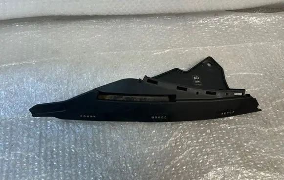 Front bumper mounting bracket