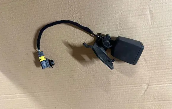 Fiat Tipo Front seatbelt buckle 633910900B