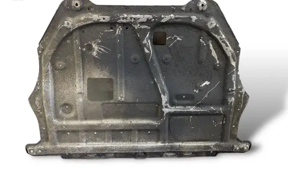 Volkswagen Eos Engine splash shield/under tray