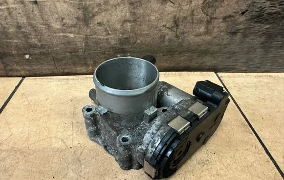 Hyundai i30 Electric throttle body valve 35100-03700