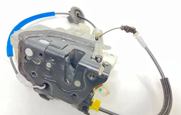 Audi A4 S4 B8 8K Front door lock 8J1837015C
