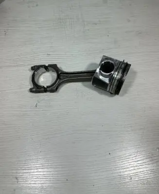 Volvo XC60 Piston with connecting rod 81L123