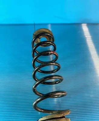 Volkswagen Golf VI Rear coil spring