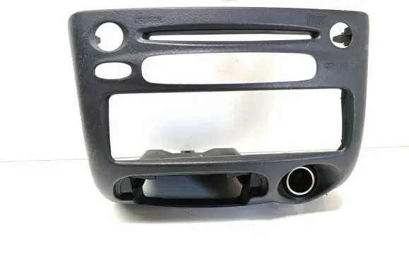 Toyota Yaris Radio/GPS head unit trim 8622052020