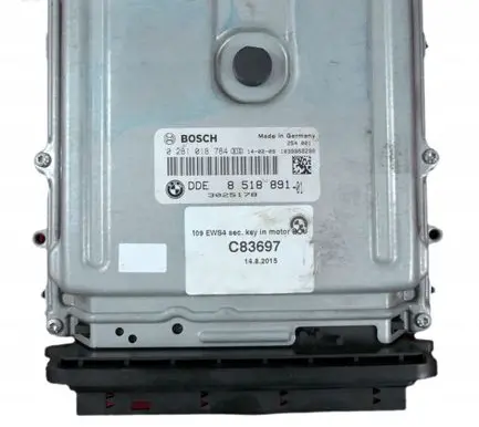 BMW 5 F10 F11 Engine control unit/module 02810187848518891