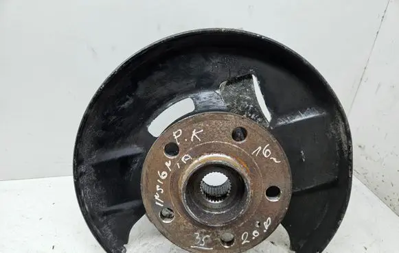 Opel Insignia A Front wheel hub