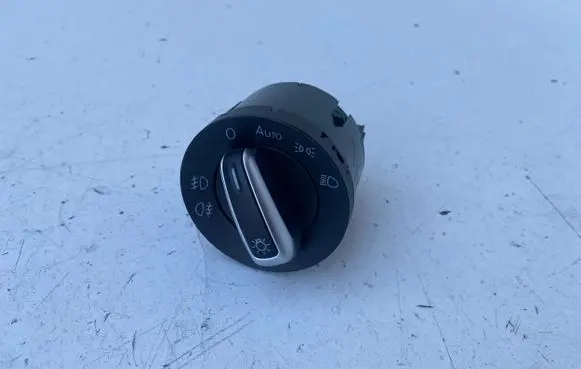 Volkswagen Touran II Light switch 3C8941431A