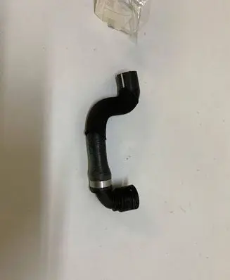 BMW 6 F06 Gran coupe Engine coolant pipe/hose 17592652 17127592652 90BRRR