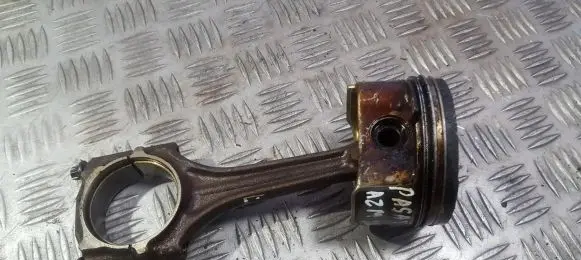 Volkswagen PASSAT B5.5 Piston with connecting rod 06ba