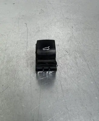 BMW X5 F15 Tailgate opening switch 9318704