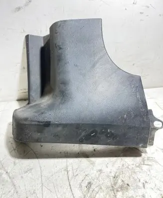 Volvo XC90 Side skirt front trim 