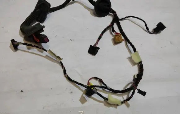 Skoda Fabia Mk3 (NJ) Front door wiring loom 6V0971121B