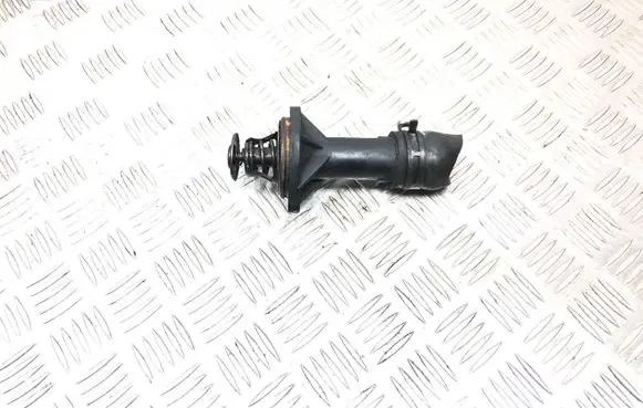 Audi A3 S3 8L Thermostat/thermostat housing 036121121 PA66GF30
