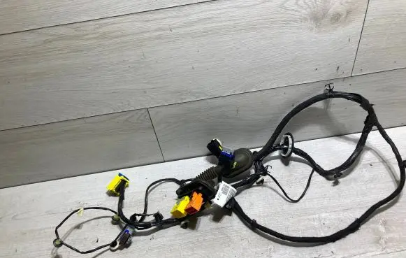 Opel Crossland X Front door wiring loom/harness boot 39179363