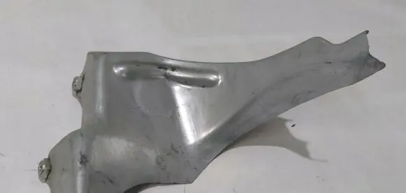 Volkswagen Golf VII Other engine bay part 6RA805030