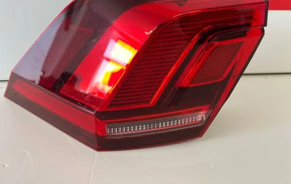 Volkswagen Tiguan Rear/tail lights 5NA945095D 2SD01251901 00620475