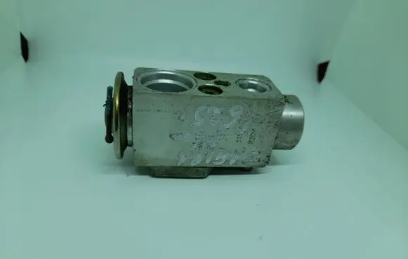 Opel Zafira B Air conditioning (A/C) expansion valve 7011211