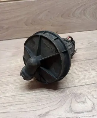 Audi A4 S4 B5 8D Secondary air pump 06A959253B