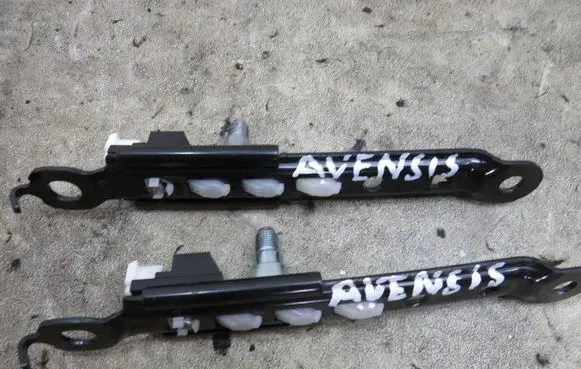 Toyota Avensis T270 Seat belt adjustment rail KRIS235789
