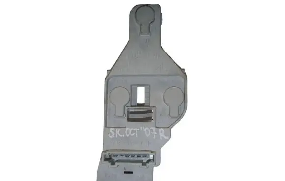Skoda Octavia Mk2 (1Z) Tail light bulb cover holder 1Z9945258 27592202