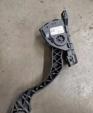 Ford Mondeo MK IV Accelerator throttle pedal 6G929F836RC 20102009 6PV00922014