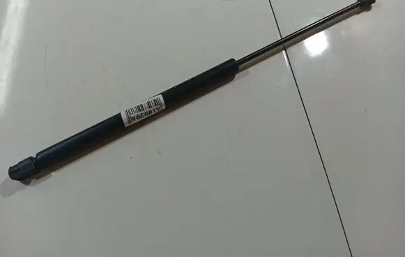 Volkswagen Polo IV 9N3 Tailgate/trunk strut/damper