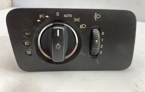 Mercedes-Benz CLS C219 Light switch A2195450304