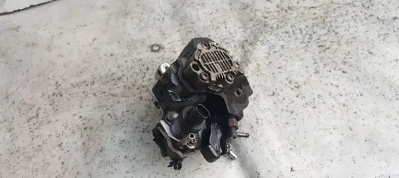 Toyota Yaris Fuel injection high pressure pump 0445010113 221000N011