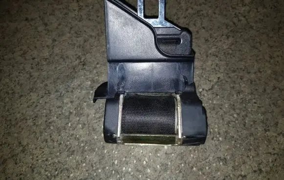 BMW 7 E38 Middle seatbelt (rear) 0421615