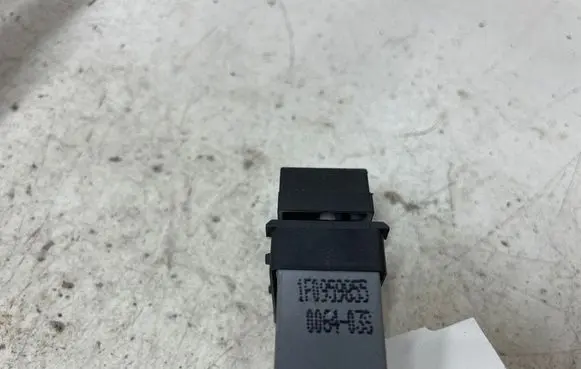 Volkswagen Golf IV Electric window control switch 1F0959855