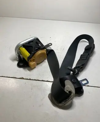 Toyota Avensis T250 Front seatbelt
