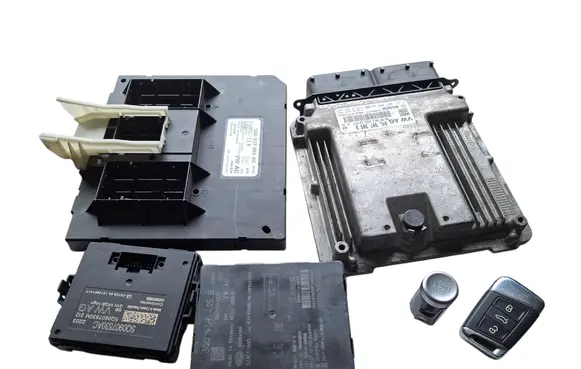 Volkswagen PASSAT B8 Engine ECU kit and lock set 04L907309R 5Q0937086BC