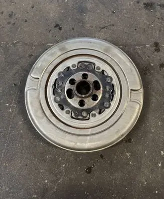 Volkswagen Golf VIII Flywheel 04E105266AD