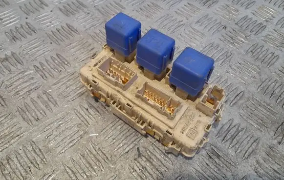 Nissan X-Trail T30 Other relay 2523079981