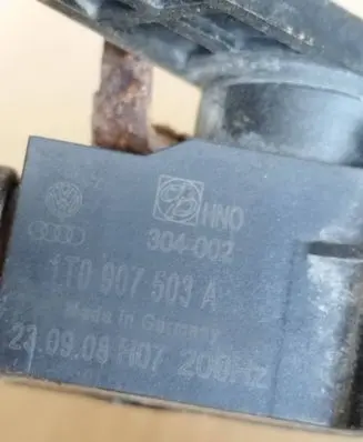 Rear air suspension level height sensor