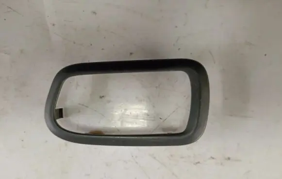 Suzuki Grand Vitara II Front door interior handle