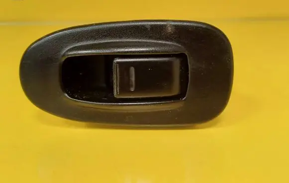 KIA Shuma Electric window control switch 4735101000