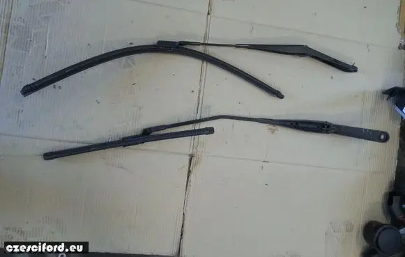 Ford Fiesta Front wiper blade arm